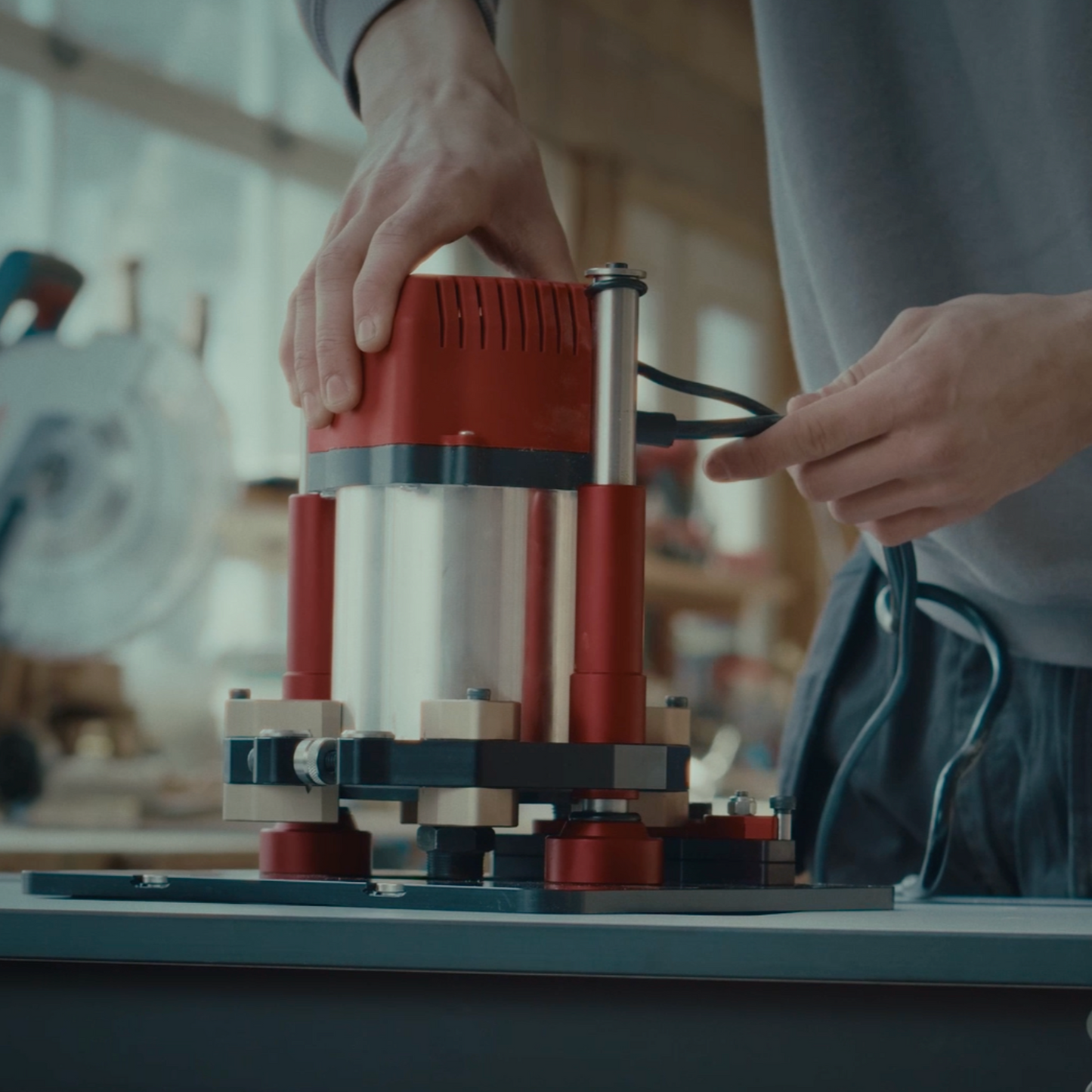 Mast-R-Lift™ II Factory Second